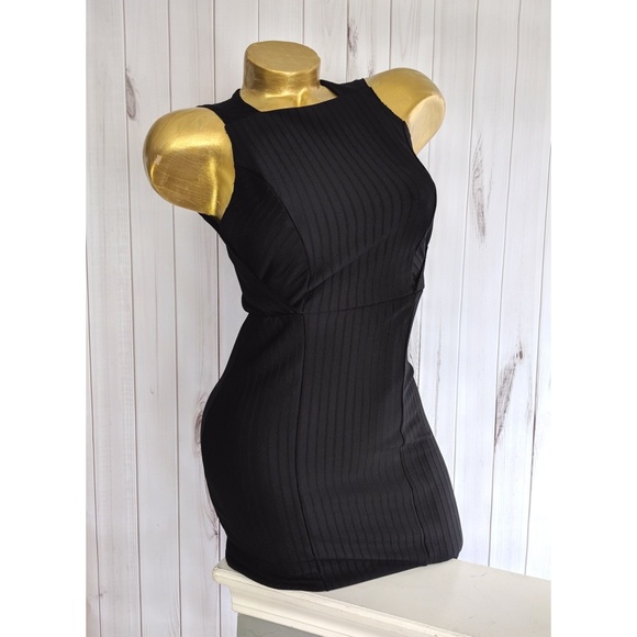 Zara Dresses & Skirts - Zara W&B Textuted Stripe Black Dress